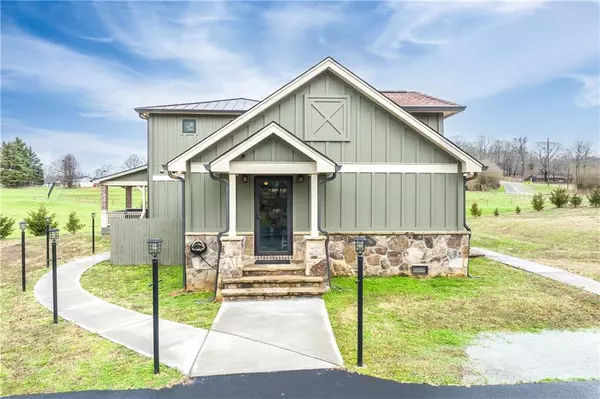 4135 Leach RD, Gainesville, GA 30506