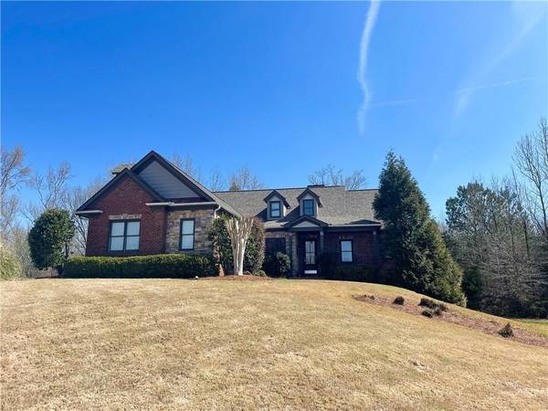 8606 Drake DR, Lula, GA 30554