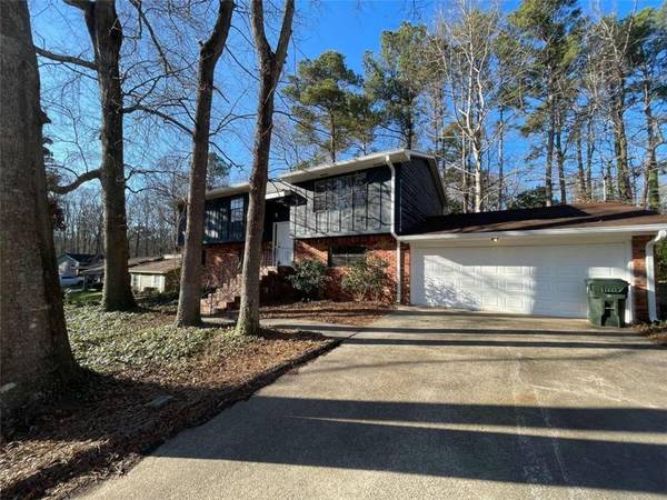 1515 Diplomat Drive, Riverdale, GA 30296