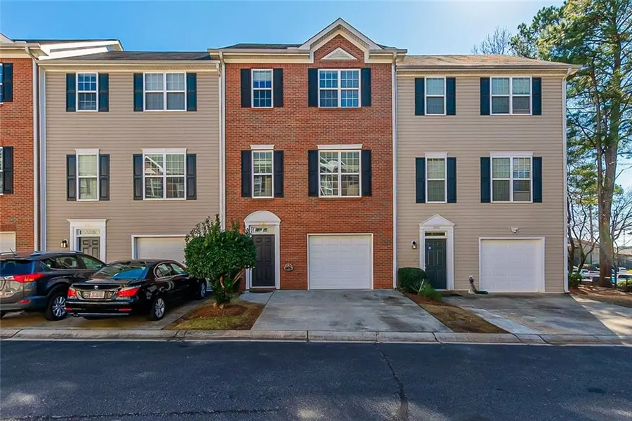 5400 Fox Creek LN, Norcross, GA 30071