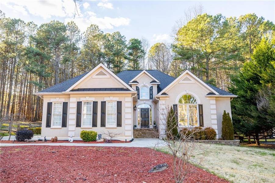 303 Thorntree LN, Canton, GA 30115