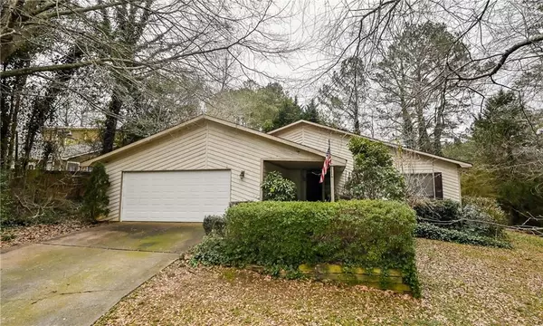 1040 Terramont DR, Roswell, GA 30076