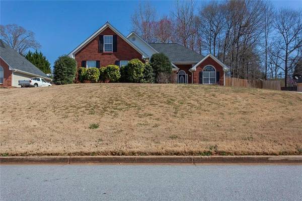 210 Bermuda Run DR, Covington, GA 30016