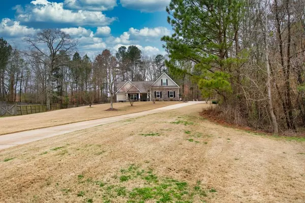 Flowery Branch, GA 30542,5527 Squirrel Nest CT