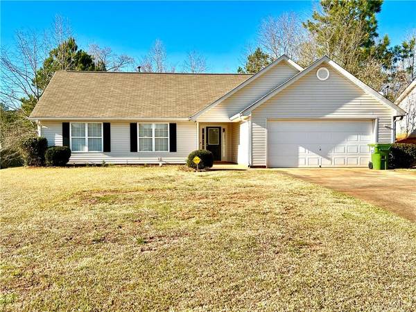 10 Lexington DR, Grantville, GA 30220