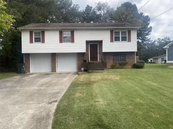 9268 Settlers Grove RD NE, Covington, GA 30014