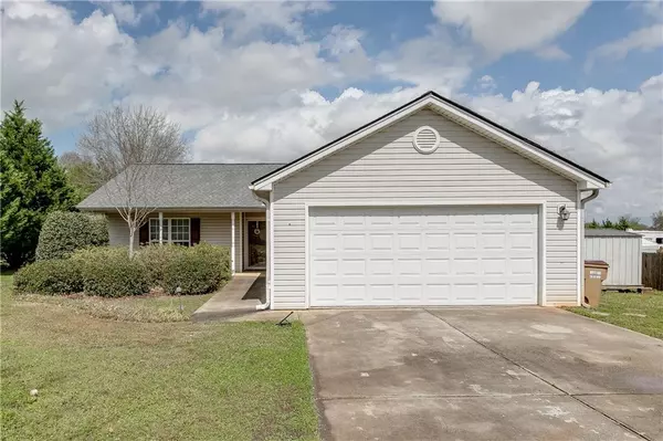 1562 Langdon Park DR, Winder, GA 30680