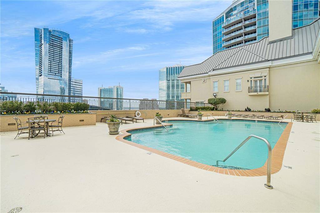 Atlanta, GA 30326,3334 PEACHTREE RD NE #512