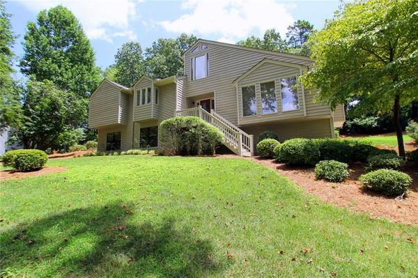 4490 Windsor TRCE, Marietta, GA 30066