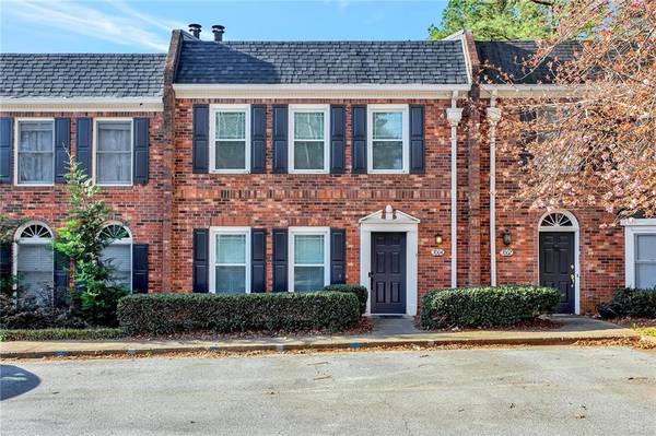 7004 Saint Charles SQ, Roswell, GA 30075