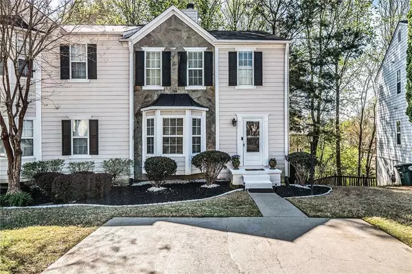 4400 Thorngate LN, Acworth, GA 30101