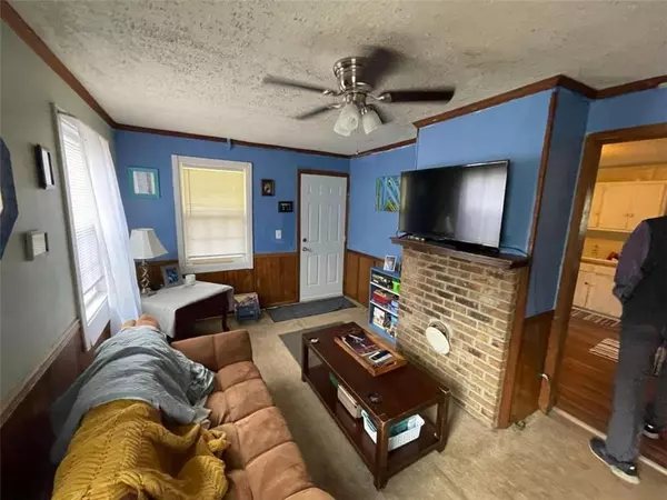 Lindale, GA 30147,201 203 Grove AVE