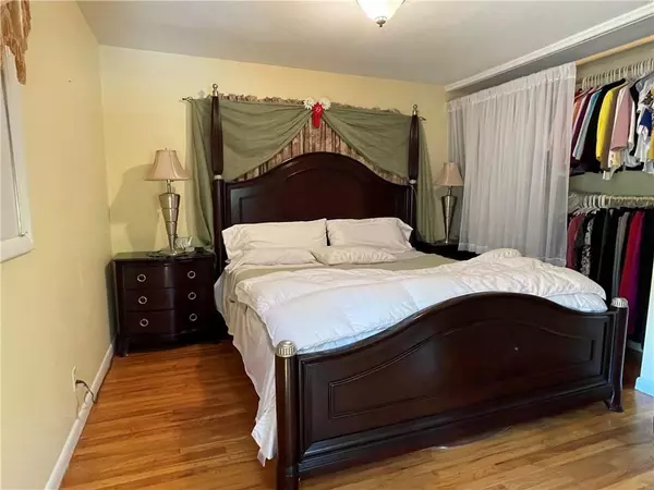 Alpharetta, GA 30009,354 Karen DR