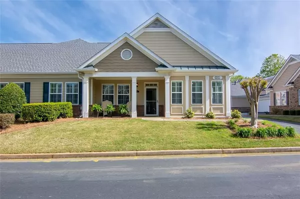 2695 GRAPEVINE CIR #1303, Cumming, GA 30041