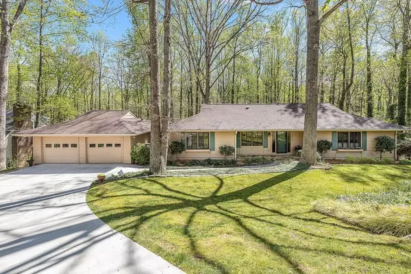 3826 Corinth DR, Gainesville, GA 30506