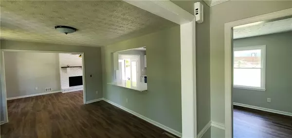 Marietta, GA 30064,4085 Valley wood drive