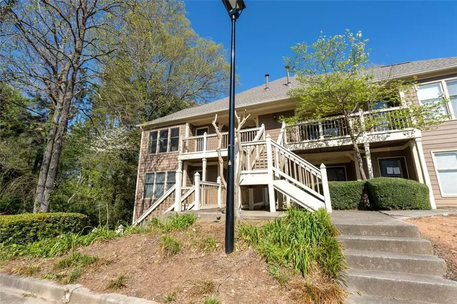 212 ABINGDON WAY, Atlanta, GA 30328