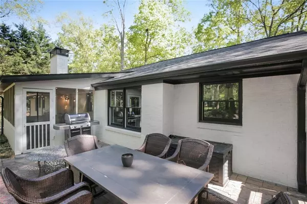 Alpharetta, GA 30009,172 Laurelwood LN