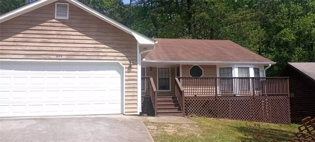 644 Pepperwood LN, Stone Mountain, GA 30087