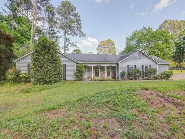 307 Ginger Cake RD,  Fayetteville,  GA 30214