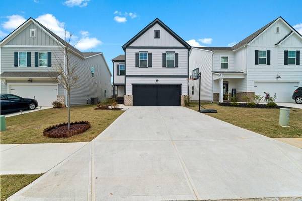 5772 Screech Owl DR, Flowery Branch, GA 30542