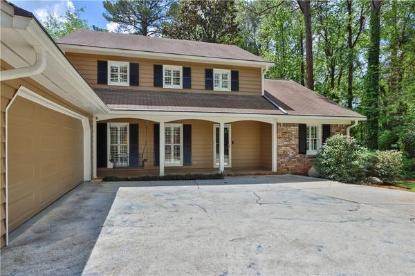 1005 Martins Lake Close, Roswell, GA 30076