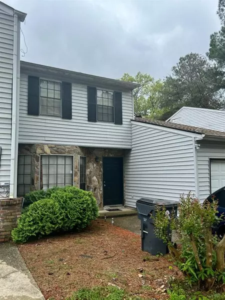 703 Pine Tree TRL, South Fulton, GA 30349