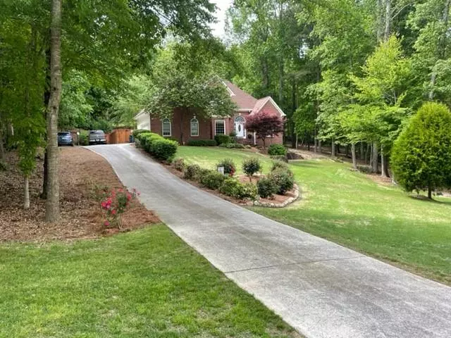 1287 Windsor Glen DR, Douglasville, GA 30134