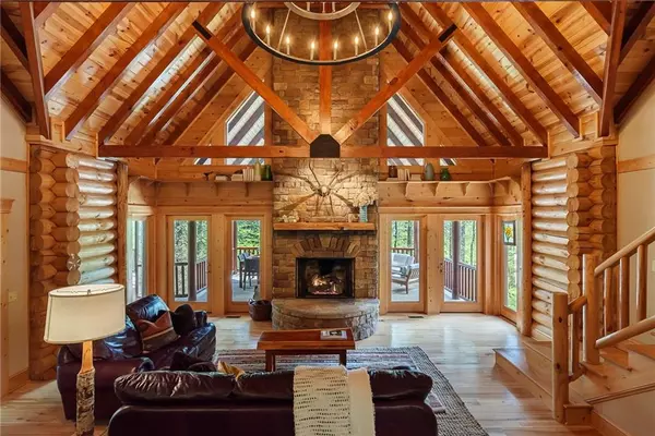 546 Roaring Forks LN,  Ellijay,  GA 30540