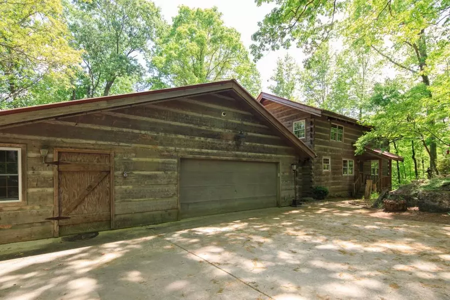 253 River Oak DR, Dawsonville, GA 30534