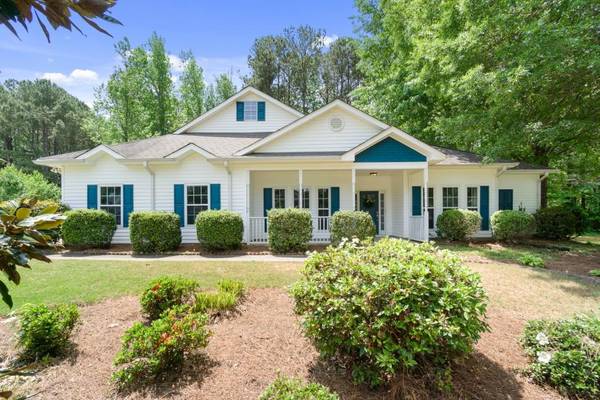 50 Woodlake DR, Newnan, GA 30265