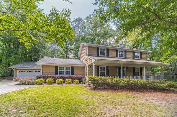 2201 Valley Creek CIR, Snellville, GA 30078