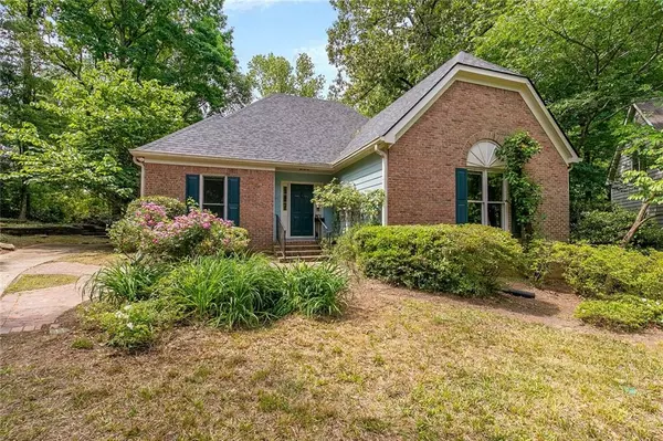 681 Oakledge DR NW, Marietta, GA 30060