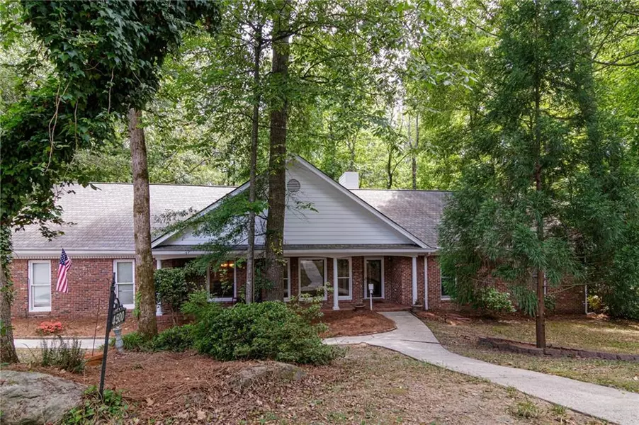 4500 Moorings LN, Snellville, GA 30039