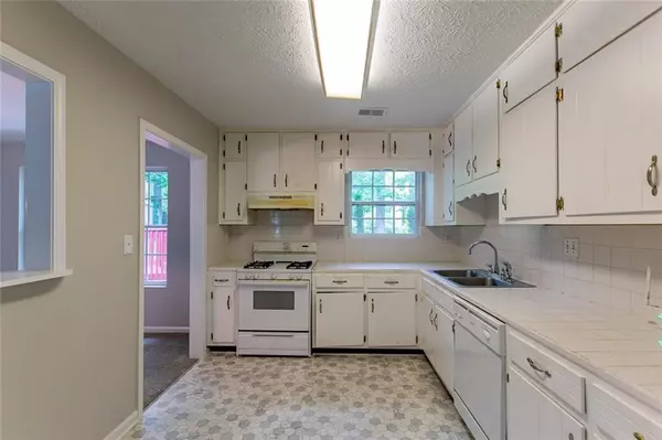 Stone Mountain, GA 30088,974 Redan TRL