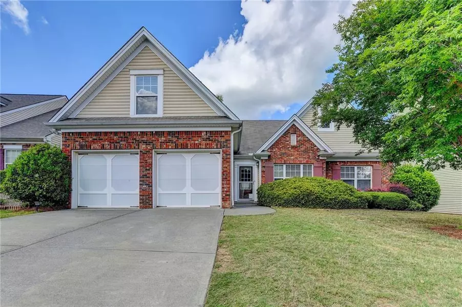 2373 Walnut Tree LN, Buford, GA 30519