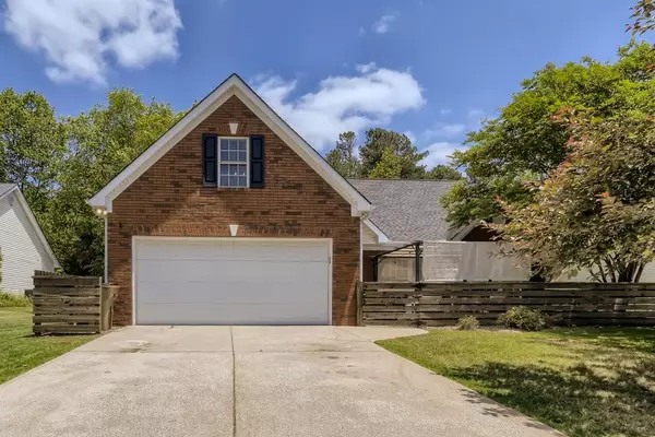 5336 Valley Forest WAY, Flowery Branch, GA 30542