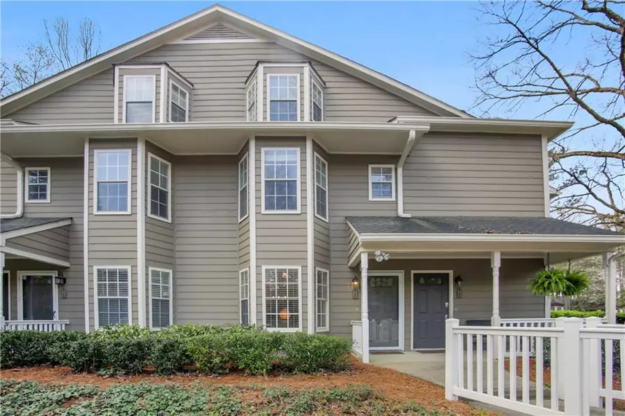 2150 N Forest TRL, Dunwoody, GA 30338