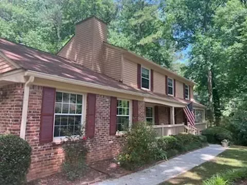 301 Lamplighter LN, Marietta, GA 30067