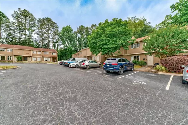 1810 Ashborough RD SE #F, Marietta, GA 30067