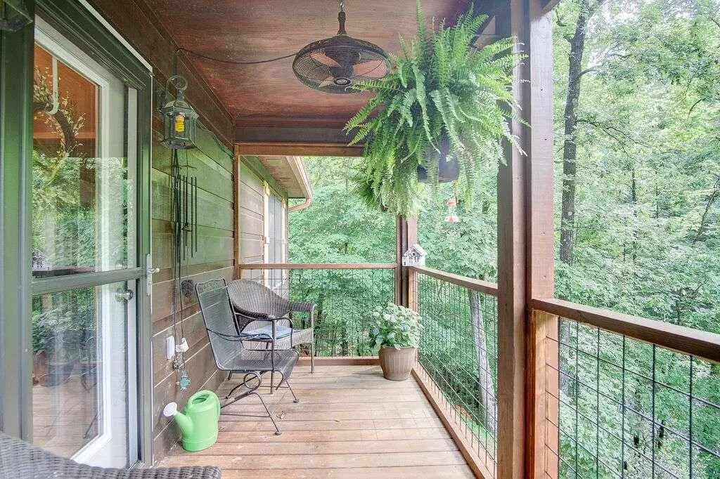 Ellijay, GA 30540,100 Julep CIR