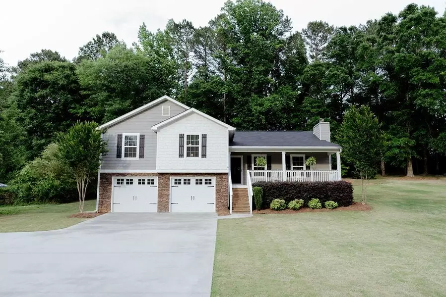 44 Wooddale LN, Carrollton, GA 30117