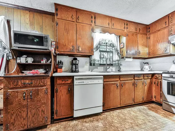 Austell, GA 30106,2032 Mcduffie RD