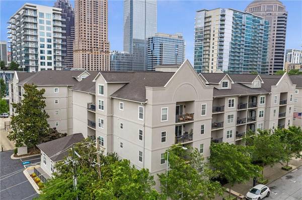 1074 Peachtree WALK NE #B520, Atlanta, GA 30309