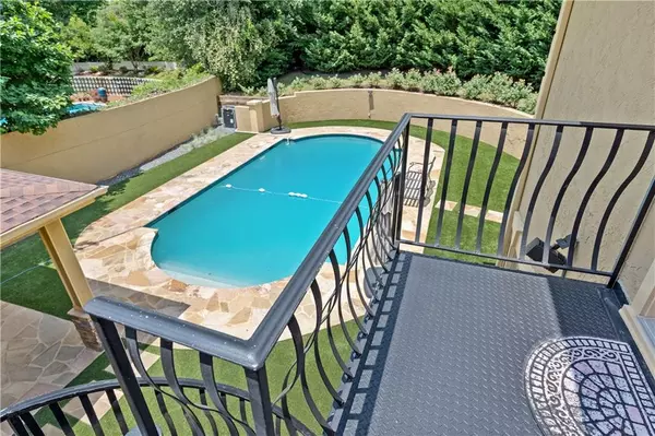 Roswell, GA 30075,300 River Bluff Pkwy