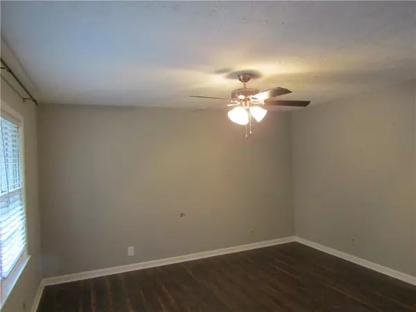 Social Circle, GA 30025,409 Colette LN