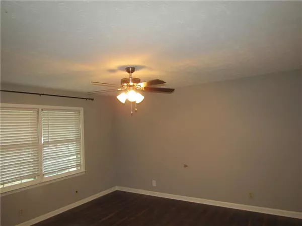 Social Circle, GA 30025,409 Colette LN