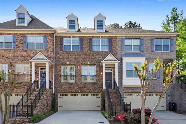 6004 Manchester CIR, Roswell, GA 30075