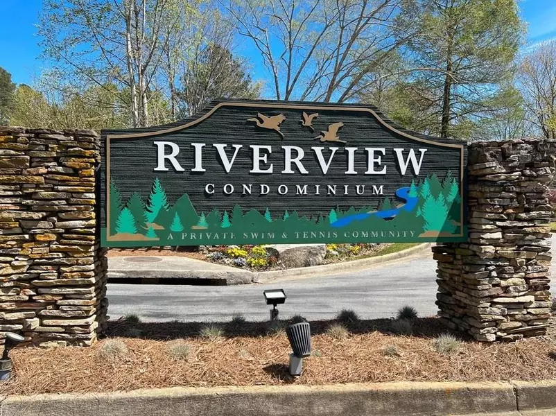 210 Riverview DR SE, Marietta, GA 30067