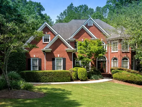 5745 Chaucer CIR, Suwanee, GA 30024